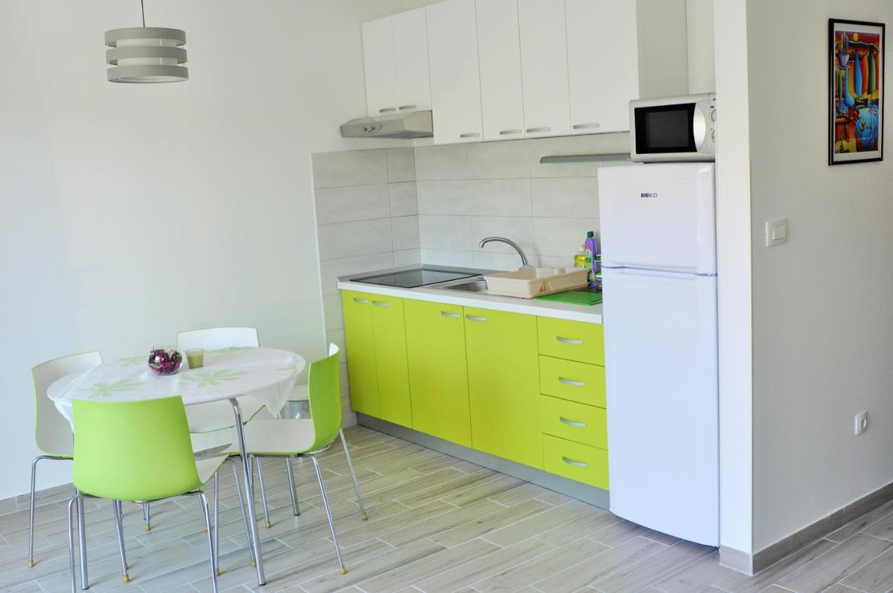 Apartments Zora Rogoznica  Buitenkant foto