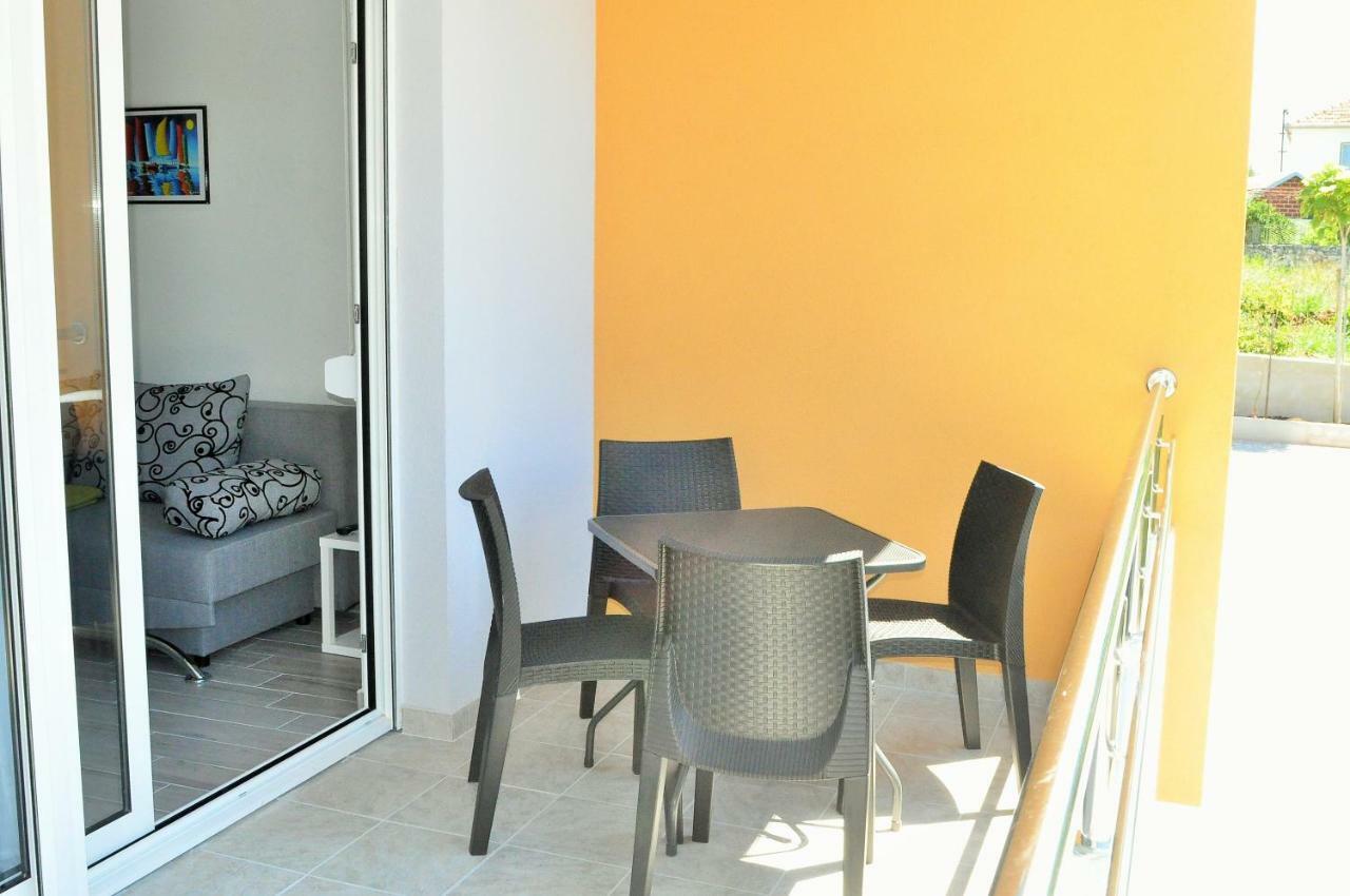 Apartments Zora Rogoznica  Buitenkant foto